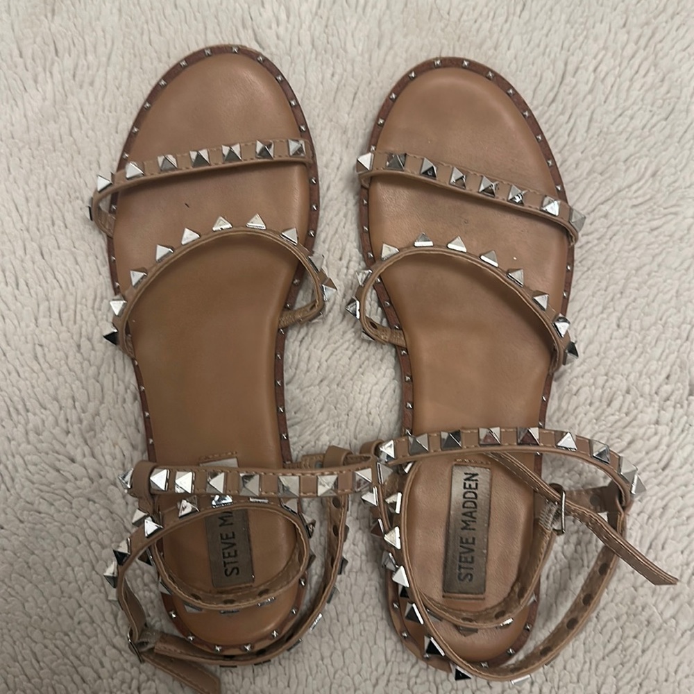 Steve Madden studded travel flat sandal